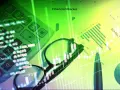 Kalkulator, okulary i długopis na tle wykresów finansowych. Analiza rynku i rachunek techniczny.
