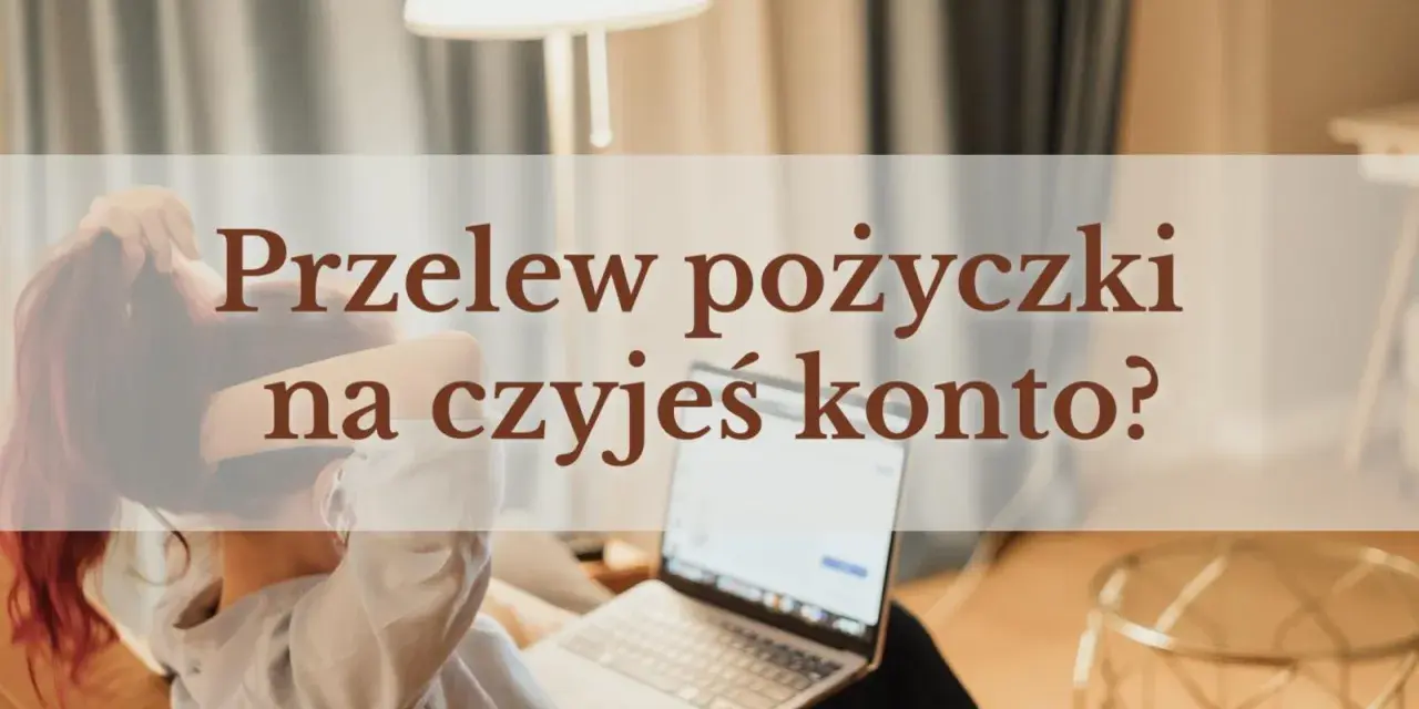 Kobieta z laptopem czeka na przelew pożyczki na czyjeś konto.