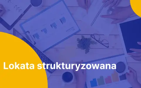 Zespół analizuje dane finansowe, planuje strategię inwestycyjną. Lokata strukturyzowana jako klucz do sukcesu.