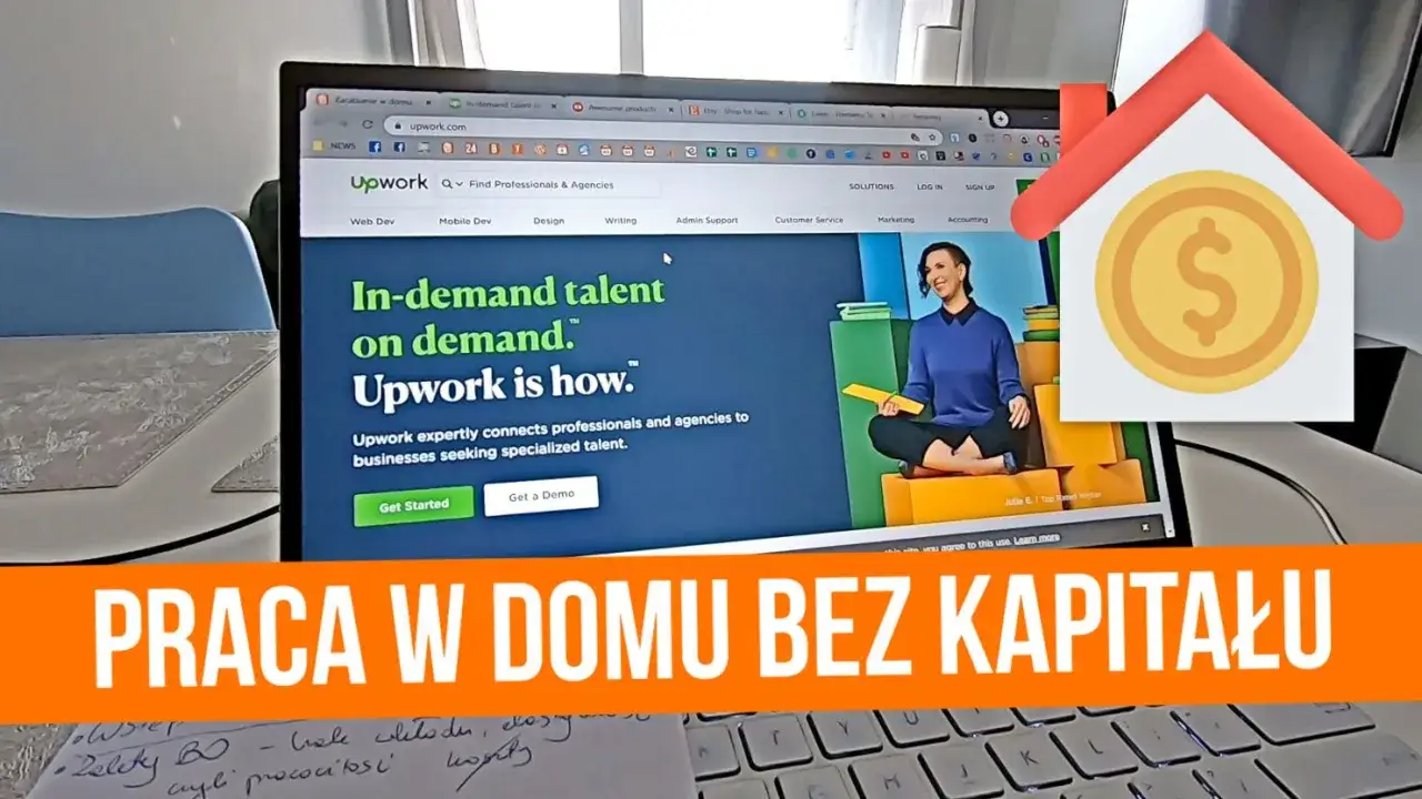 Praca w domu bez kapitału to dodatkowy zarobek online. Na ekranie laptopa widać stronę Upwork, platformę dla freelancerów.
